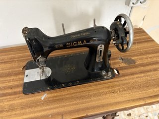 Máquina de coser antigua Sigma