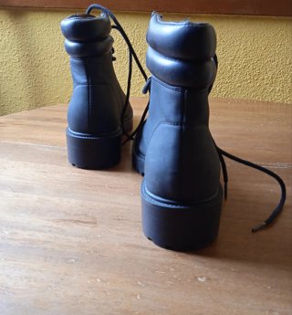 Botines negros mujer