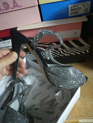Tacones plateados talla 37