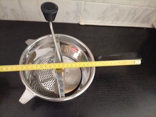 Pasa puré de acero inoxidable. Nuevo.