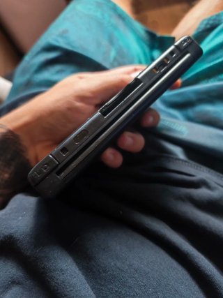 Nintendo 3DS XL Negra + Cargador y Lápiz