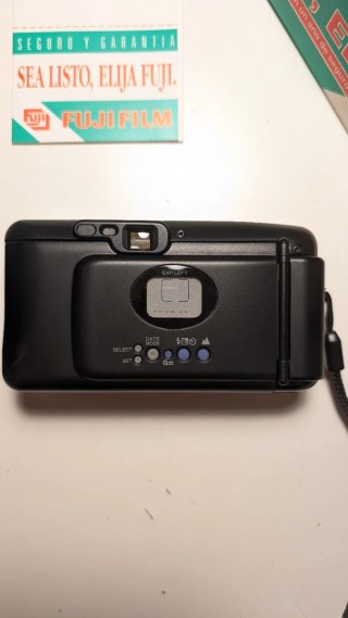 Fuji DL-500 WIDE Mini probada con carrete