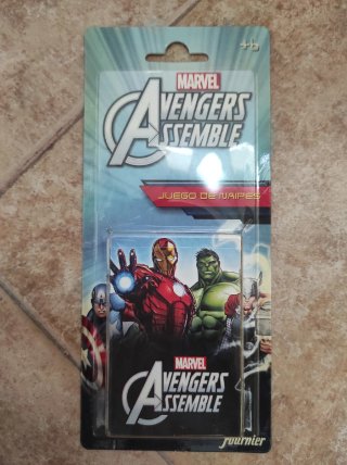 Cartas Fournier Disney Star Wars Marvel Hello Kitt