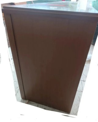 Mueble cómoda de madera con 7 cajones