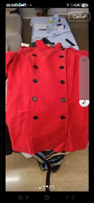 Abrigo rojo Mango T.XL