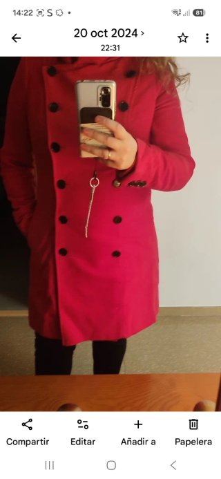 Abrigo rojo Mango T.XL