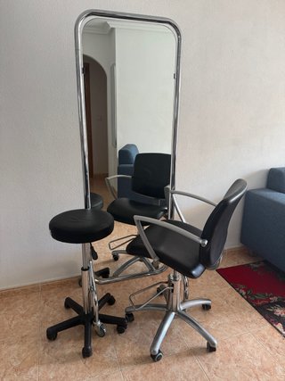 Set Peluquería: Sillón y Taburete Cromado