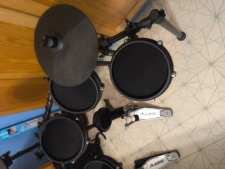 Batería Electrónica Alesis NitroMesh