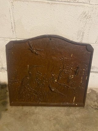 Placca decorativa in ghisa con uccelli 1900