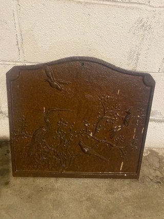 Placca decorativa in ghisa con uccelli 1900