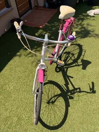 Bicicleta clásica Orbea ‘Deba’ blanca y fucsia