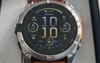 Garmin Fenix 8 AMOLED Zafiro Naranja