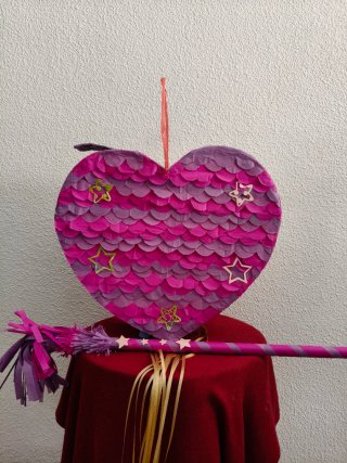 Piñata Corazón guerreras Kpop más palo