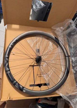 Ruedas Newmen Advanced SLR38 Carbono