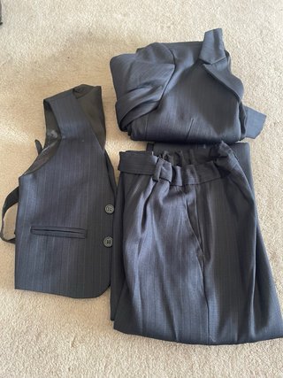Traje de niño azul talla 2-3 años