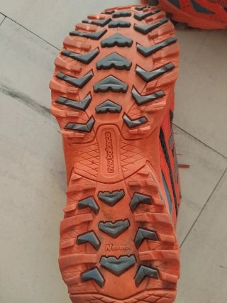 Scarpe uomo grigio/arancioni