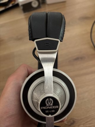 Cascos Pioneer Negros y Plateados