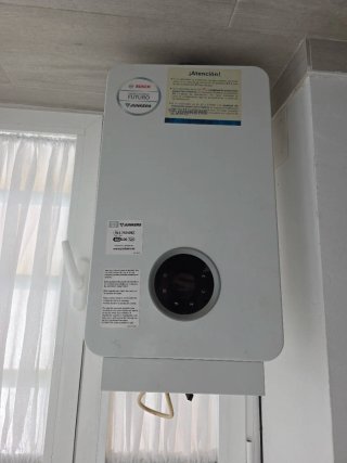 Calentador Gas Natural Bosch Junkers Hydronext 560