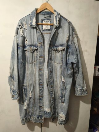 Cazadora vaquera larga Pull&Bear