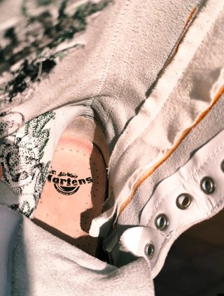 Botas Dr. Martens 14 agujeros blanco bordado n 37