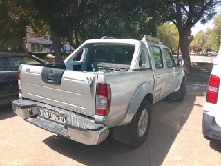 Nissan NP300 Navara 2003