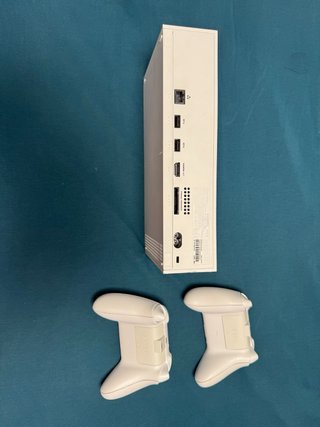 Xbox Series S Blanca + 2 Mandos