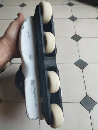 Patines agresivos negros nuevos