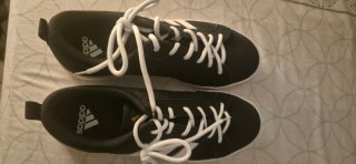Zapatillas Adidas Negras y Blancas