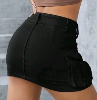 Falda cargo negra