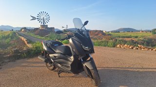 YAMAHA XMAX 125