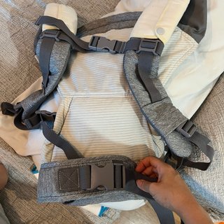 Mochila Portabebés Chicco Gris