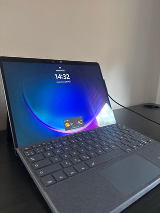 Microsoft Surface Pro 9 Negro metálico