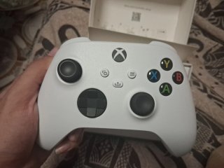 Mando Xbox Robot White