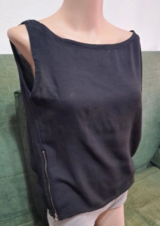 Blusa negra escote barco
