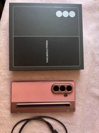 Samsung Galaxy Z Fold 8 Ultra 512GB Morado