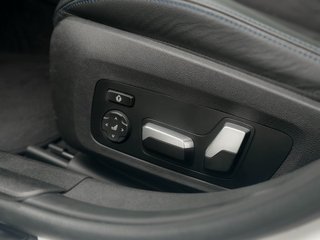 BMW 330e touring 2021