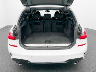 BMW 330e touring 2021