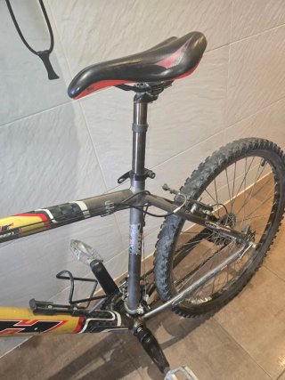 Bicicleta BH Comp