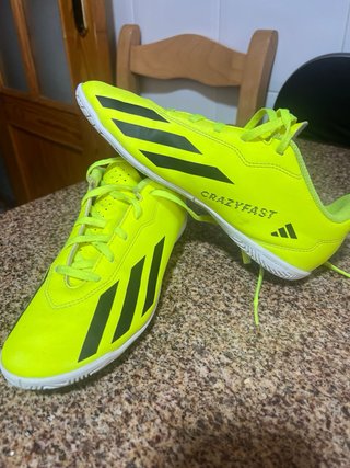 Botas de fútbol sala Adidas verdes