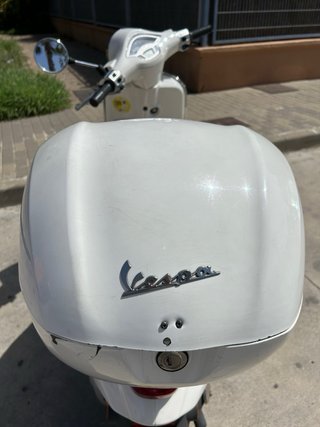 Vespa Primavera 2T Blanca
