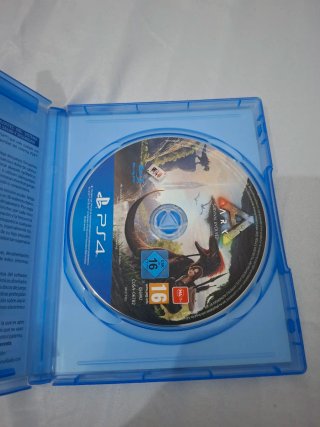 ARK Survival Evolved PS4
