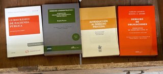 Libros de Derecho UNED