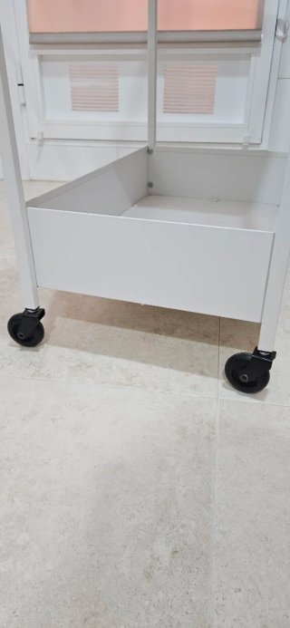 Carrito de cocina blanco con ruedas