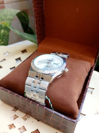 Reloj Rolex Plateado y Blanco