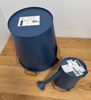 Cubo y regadera Ikea