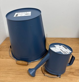 Cubo y regadera Ikea