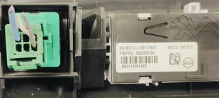 LUZ INTERIOR PEUGEOT 5008 1.6 I TURBO 180 FAP 981