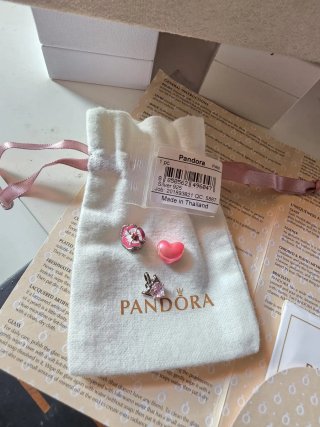 Pandora Charm Corazón y Flor Rosa