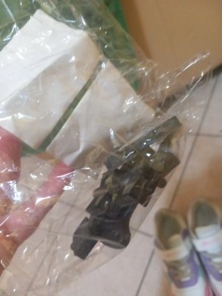 Scarpe bambina con rotelle nr 33, con tapini.
