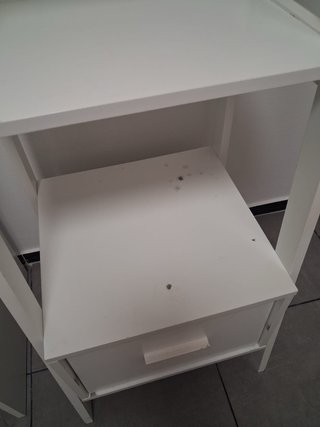 Estantería blanca de madera